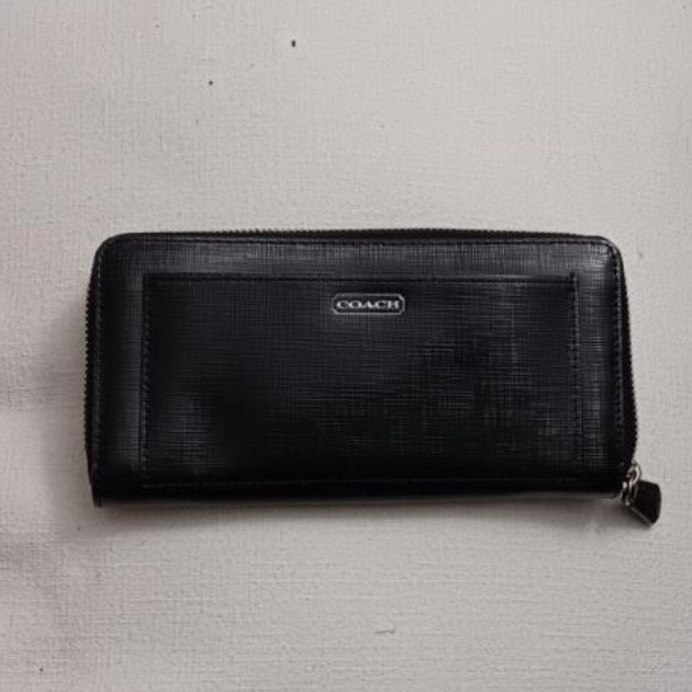 Coach 3/4 Zip Wallet - Black, slight imperfections deal!